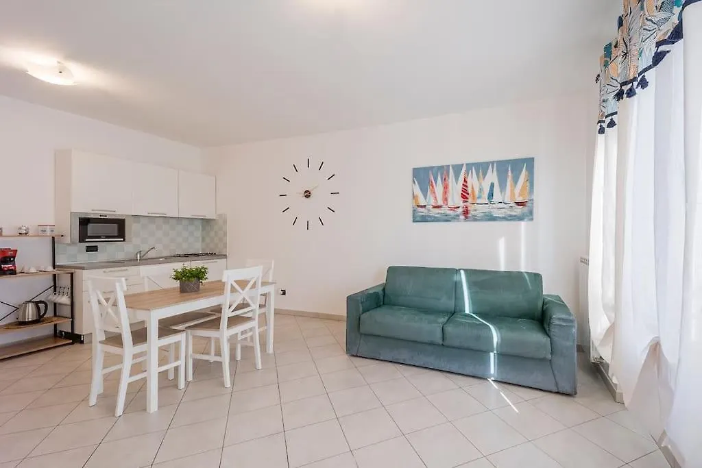 Fronte Mare-Piscina- Pista Ciclabile Appartement Imperia 0*,